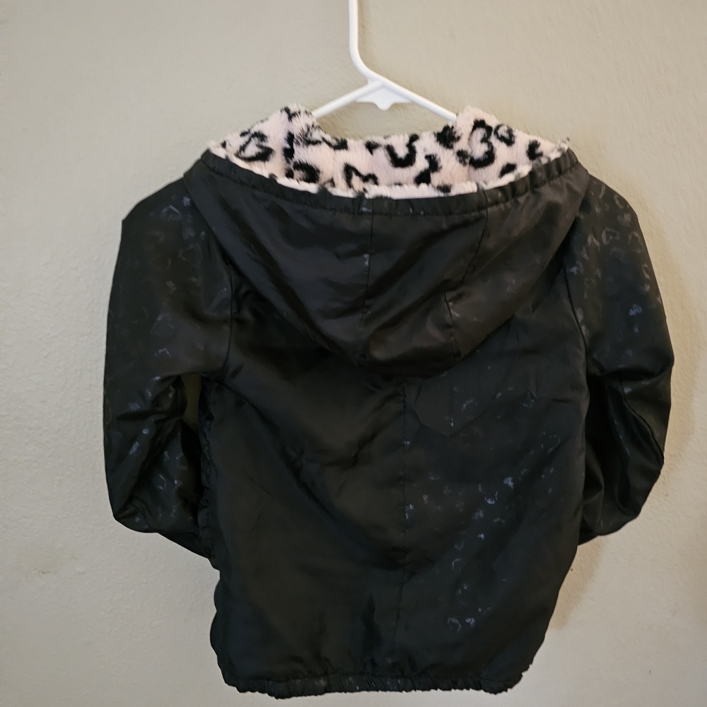 Betsey Johnson Kids Reversible Puffer Jacket with Heart Pattern - Picture 6 of 12